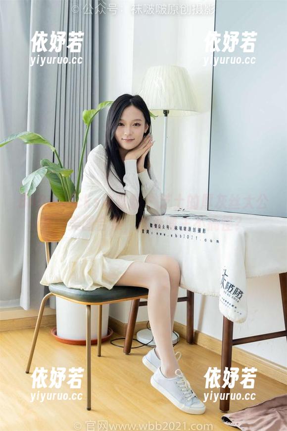 BoBoSocks袜啵啵-芝士 BoBoSocks袜啵啵 - 芝士的厚灰丝大公开:美图合集,谁说博主不搞怪?
