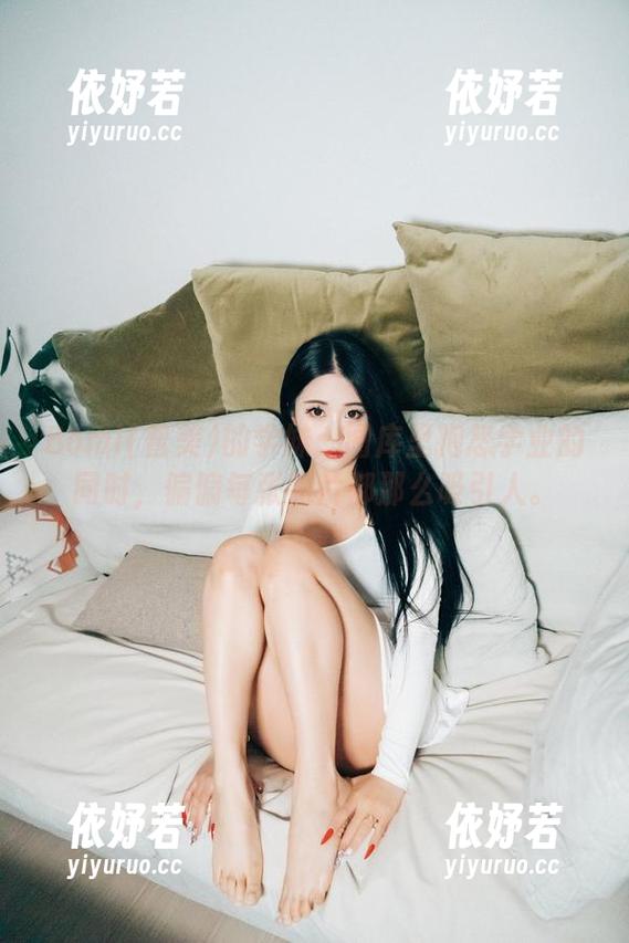Bomi(普美)的学妹：图库里抱怨学业的同时，偏偏每张照片都那么吸引人。