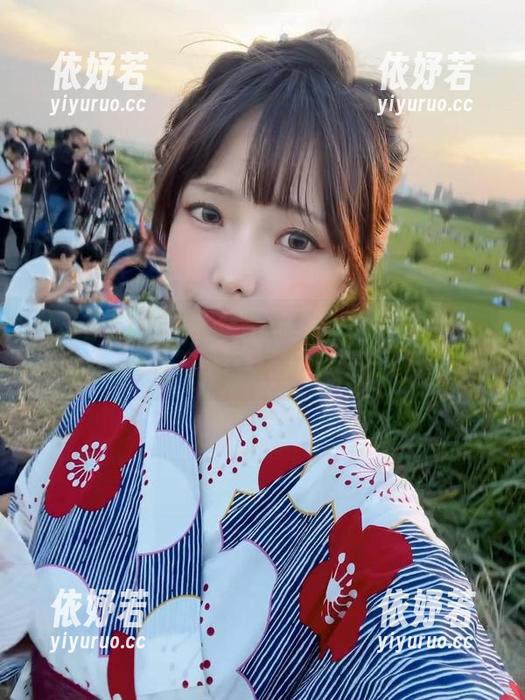 ElyEE子 聚焦!ElyEE子白裙合集,一不小心就停留在了那个轻盈的时刻。