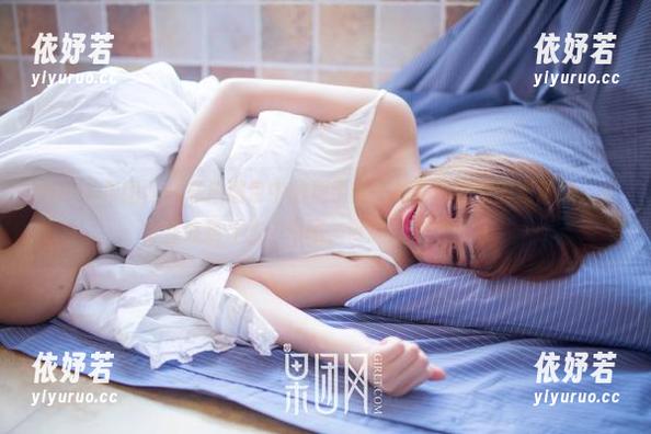 GIRLT果团网 - 私拍图包中的周于希，真有种随意的潇洒感，旅行到底是什么，呵呵，可能就是这样吧。