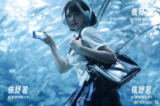 Halo_酱的女孩写真，沉迷网盘根本停不下来