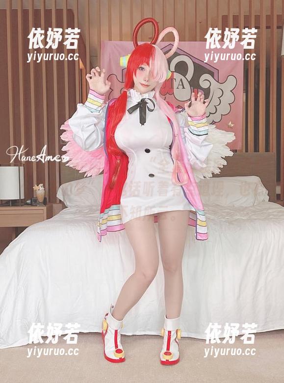 HaneAme雨波说：“全套泳装图包就是个夏天的梦”，这话听着有点道理，也有点不知所云。