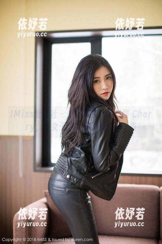 IMiss爱蜜社 - 最新写真：绯月樱-Cherry，让女王的高傲霸气现于一瞬