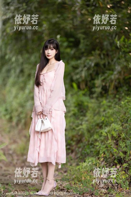 Xiuren秀人网 - 佘贝拉bella的兔女郎福利包——准备好你的心脏好吗？