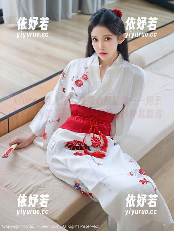 Xiuren秀人网 - 珠海心愿旅拍——周于希Sally的美图更新，好像一秒钟就能溶化冰淇淋！