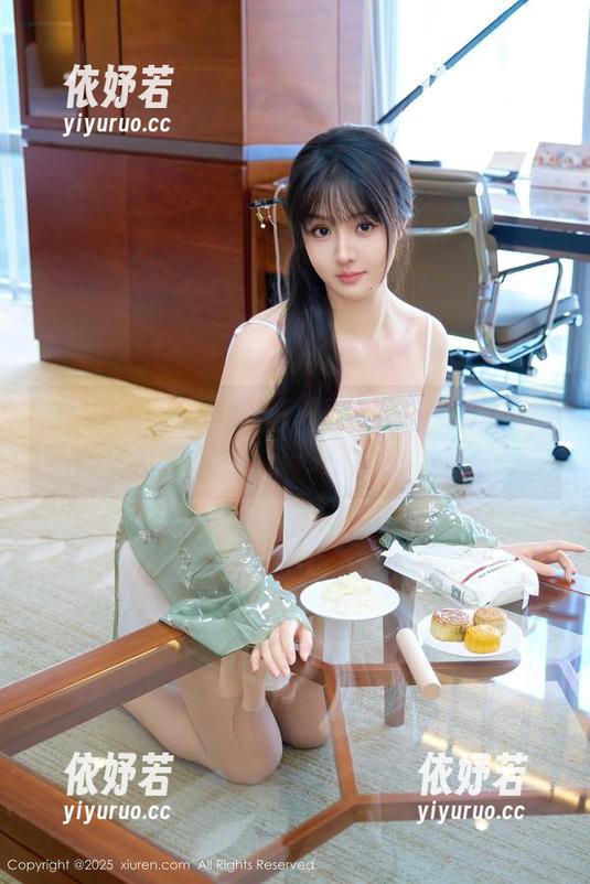 Xiuren秀人网 - 唐翩翩的水手服摄影作品，我忍不住想问，她的海洋来自哪里？