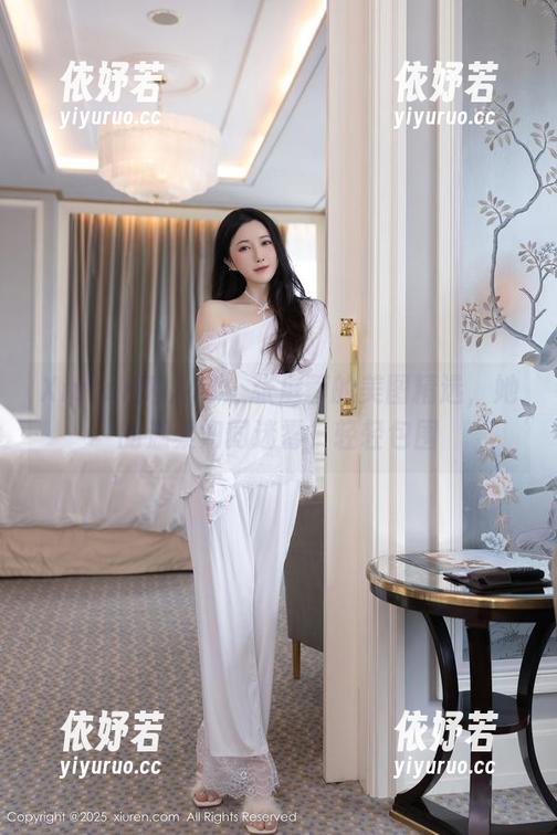 Xiuren秀人网-张庭蓉 Xiuren秀人网 - 张庭蓉的美图精选,她的温柔如同迷雾,轻轻包围