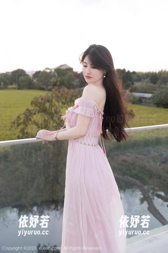 Xiuren秀人网-白白Alina Xiuren秀人网 - 白白Alina的豹纹在线,作品也许带点刺激,你准备好了吗?