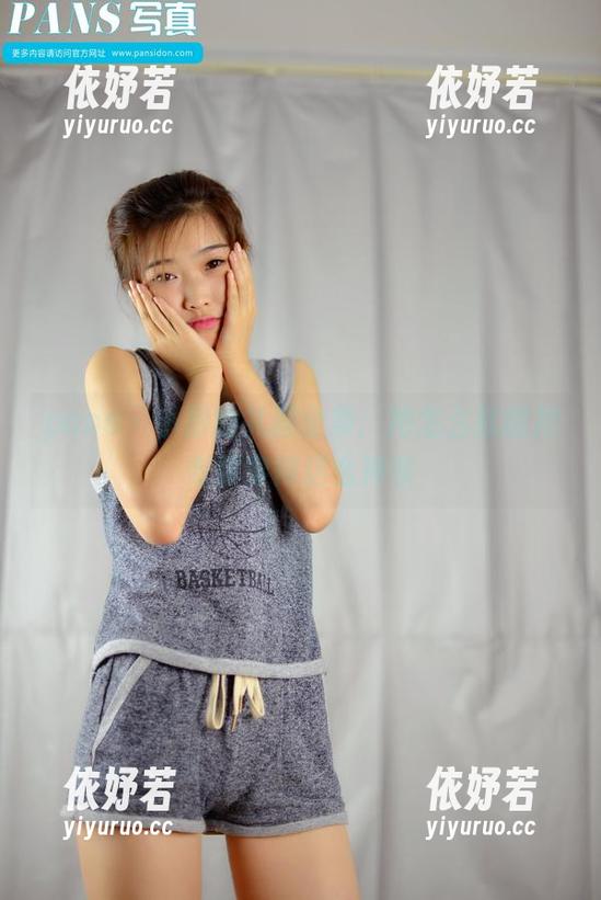 pans-小彤 pans - 小彤的礼服全集:她怎么就能把衣服穿得这么神奇