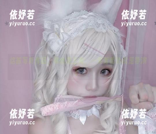 一笑芳香沁 这部写真作品,黑丝是主角,一笑芳香沁就是导演!