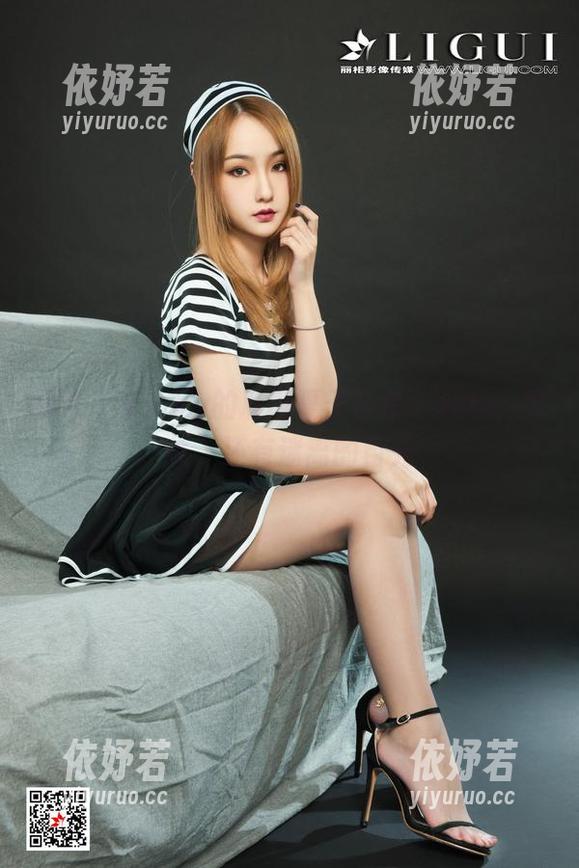 丽柜-Vicky 丽柜 - Vicky的私房夏天合集:简单、随性,还有迷离的目光