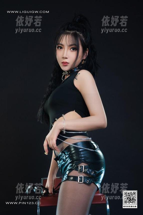 丽柜-潘潘 丽柜 - 潘潘黑色写真集,加点调料的精选,饱满到爆!