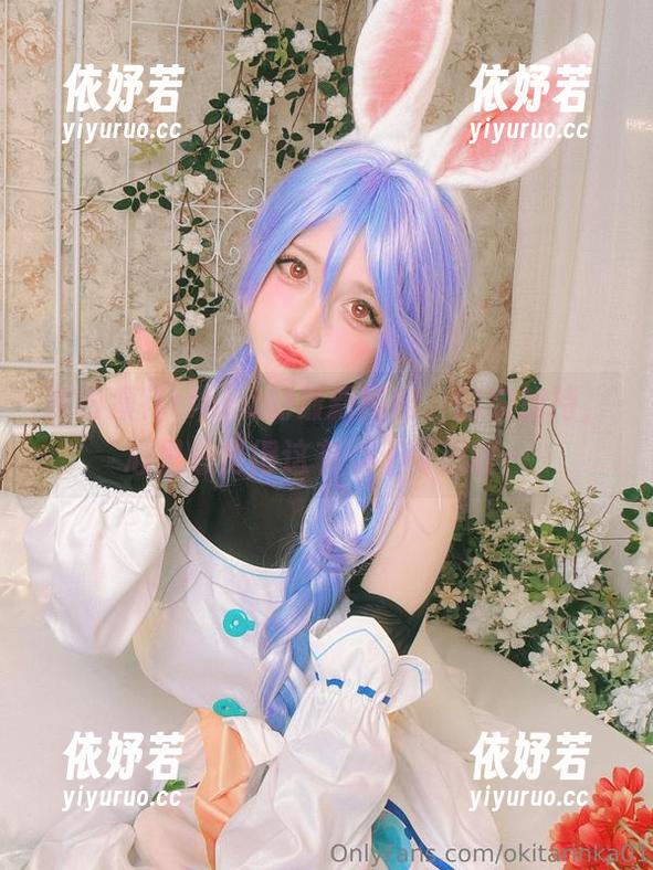 冲田凛花rinka的最新图包，豹纹加持，心里总觉得这有点不可思议…