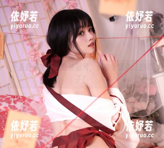 千反田鹿子 千反田鹿子日常女警照片,快来看我执法的样子!