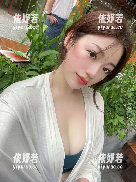 奶宝妹纸 微密圈 - 奶宝妹纸今天的泳衣更新,果然是让人眼前一亮,哦,不,是应该是“让人流口水”吧