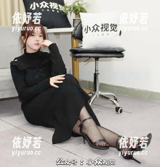 小众视觉-小苹果 小众视觉 - 看小苹果的美图,连衣裙的流动感,完全hold住整个夏天。