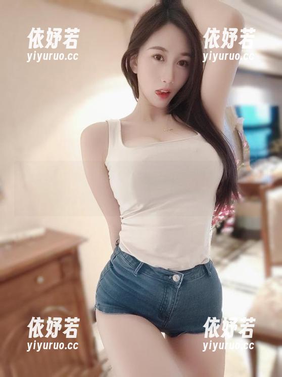 小玉吃果冻 微密圈 - 白衬衫不止是经典,还是小玉吃果冻的“全套辣眼睛”原图!