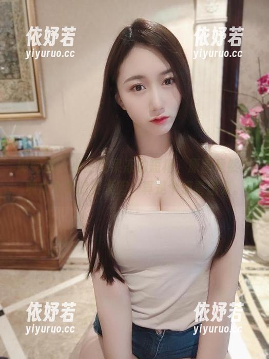 小玉吃果冻 微密圈 - 小玉吃果冻的短裙,原图竟然比观众想象的要大胆,真是个惊喜图集。
