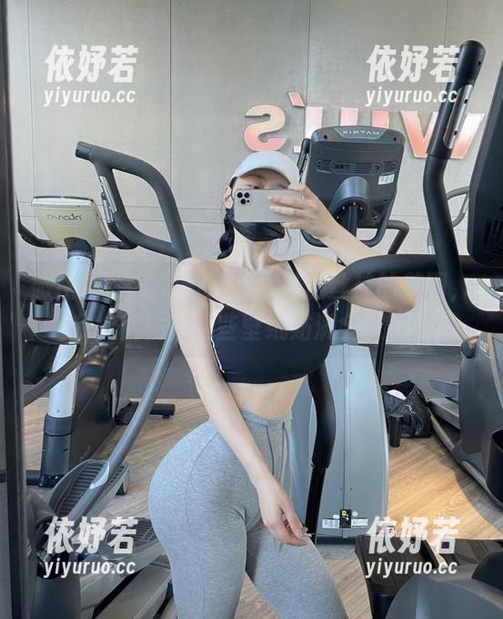 左公子666 微密圈 - 左公子666:关于丝袜的美图,我能偷偷把这些壁纸贴满全屋吗?