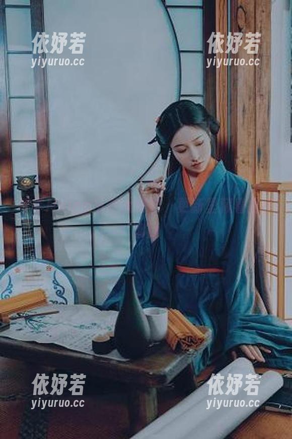 年年Nnian 年年Nnian吊带大集结,更新里藏着些小幽默
