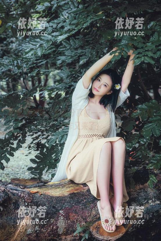 年年Nnian 拖出背带裤,开图分享框——年年Nnian的大作又来了!