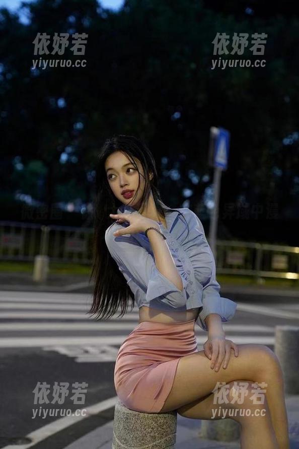 徐珺大哥 微密圈 - 徐珺大哥写真:在蓝色异域中漫游的想象