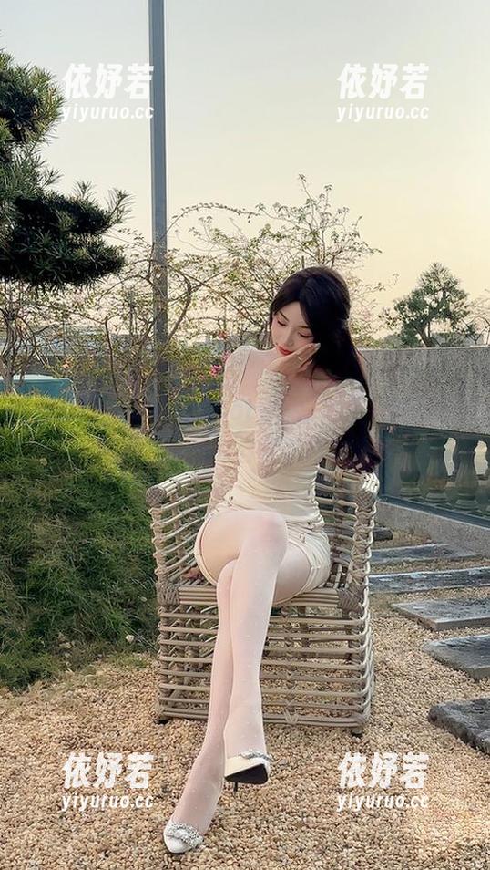 微密圈 - 徐莉芝Booty，拿起手机的私拍高手，套图内容竟然超出想象