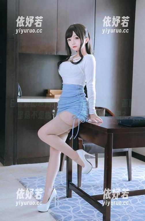 日奈娇 日奈娇的私拍:胜利女神妮姬露菲,画面里是不是也有你“偷偷”的小心思?