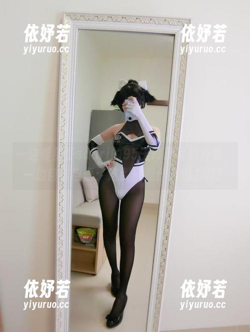 一边看星野saori的95玉玲珑写真合集，一边自言自语：这到底是什么魔力啊？