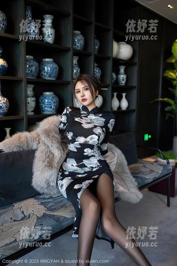 星颜社-Emily尹菲 星颜社 - Emily尹菲把皮衣穿出新花样,美图和资源齐齐飙升,是个什么情况?