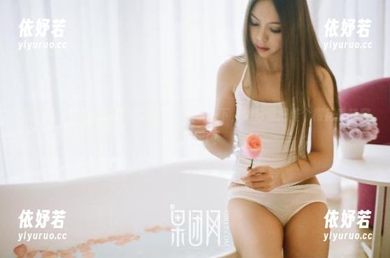 果团网 - 蜜桃Q妹儿和服套图，分享一下，她好像把整个樱花季节穿在身上了！