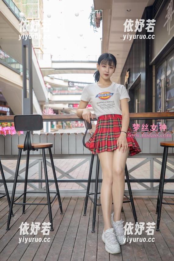 梦丝女神 - 精选一下莹仙女的御姐风图包，太会了，我快要忍不住了！