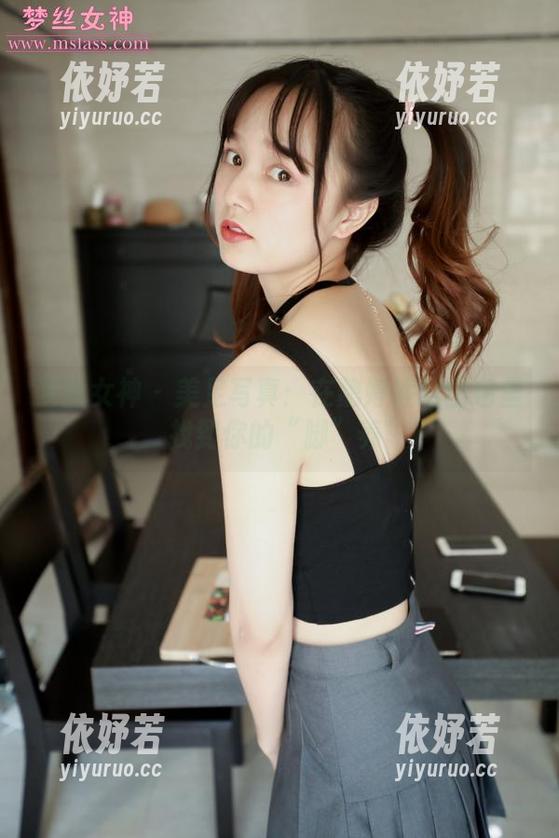 梦丝女神-魏婷婷 梦丝女神 - 美足写真:在魏婷婷的图包里找到你的“脚”养°