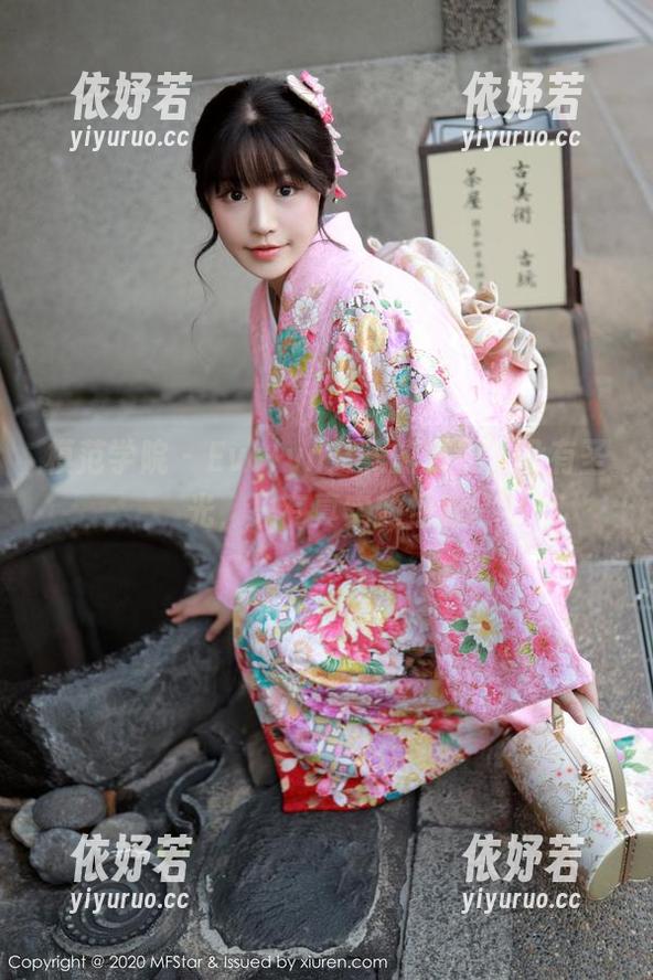 模范学院-Evelyn艾莉 模范学院 - Evelyn艾莉的夏天,没有圣光,只有真实的惬意