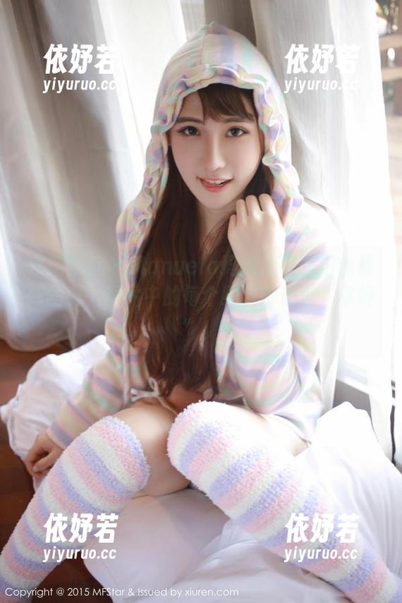 模范学院-Manuela玛鲁娜 模范学院 - Manuela玛鲁娜秘书形象最新回归,图片中的每个细节都在说“你好”!