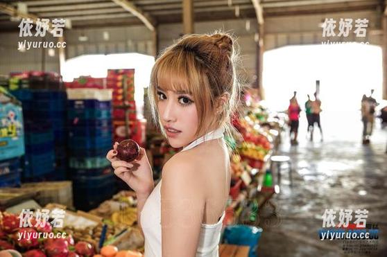 爱丝 - 佳慧的美腿写真，合集里隐藏的小惊喜随时上线！