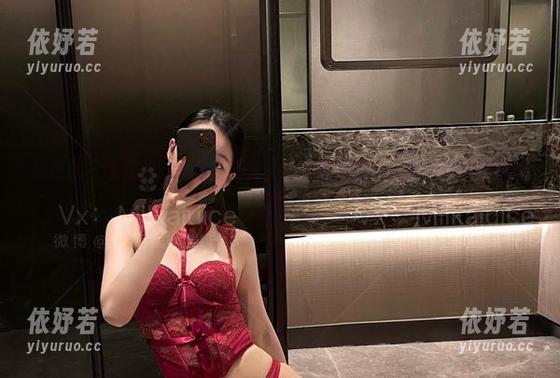 牛奶里的果汁 微密圈 - 牛奶里的果汁在浴室,无圣光写真,光影中把水纹玩得溜!