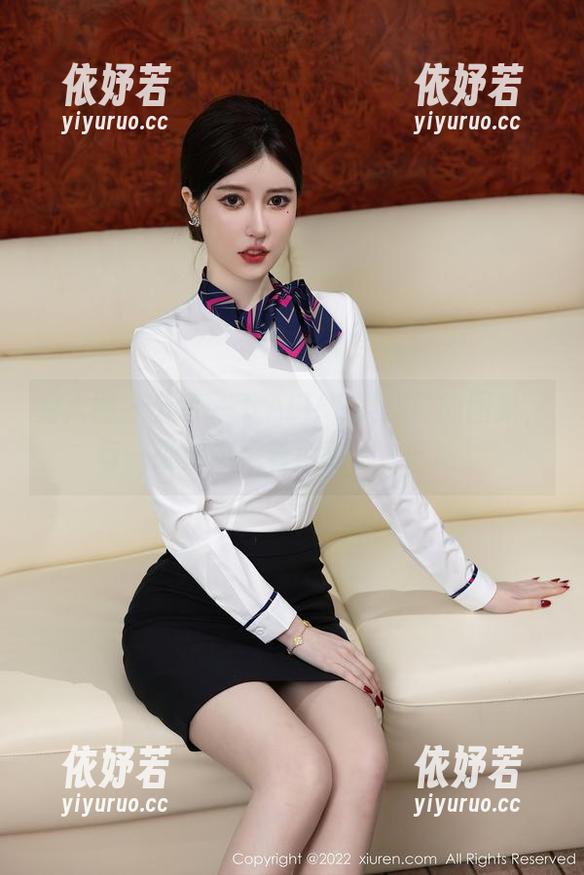 秀人网-ALICE梁紫轩 秀人网 - 分享一下ALICE梁紫轩的图集,每一张都像藏着小秘密,哈哈。