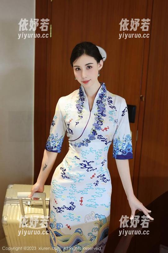 秀人网-周于希 秀人网 - 周于希泳装:水花四溅的写真之旅