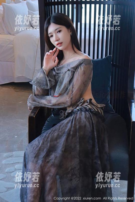 秀人网 - 你是否也在跟踪希雅sia的新作？更新的剧情让我尴尬而欢乐！