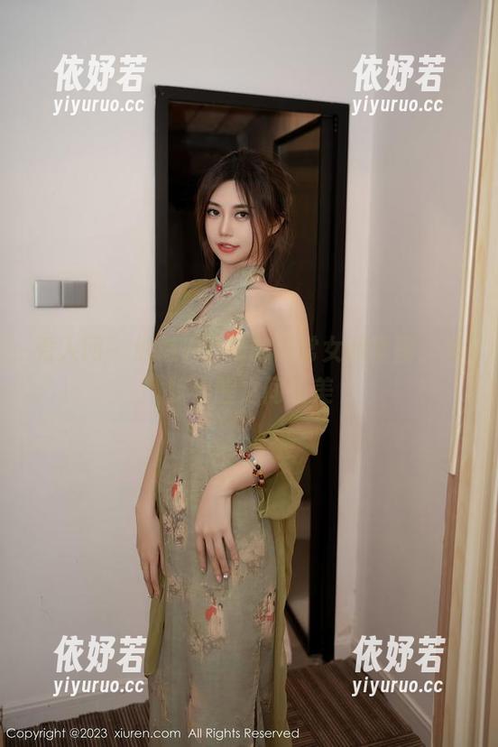 秀人网-悠悠YOYO 秀人网 - 悠悠YOYO的日常女孩套图,半梦半醒之间的美