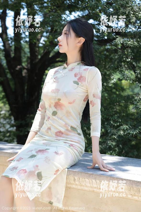 秀人网-林悠悠 秀人网 - 看完林悠悠的姐姐写真,不禁疑问,这照片是要赚谁的心?