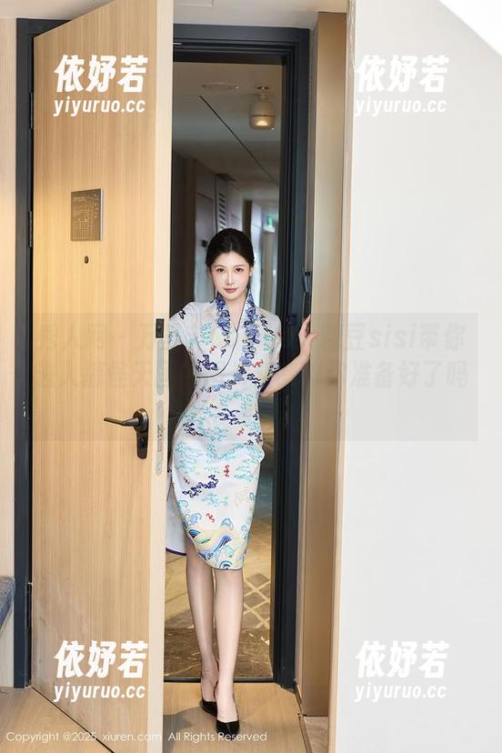 秀人网-糖豆sisi 秀人网 - 万圣节Combo:糖豆sisi带你进入搞怪天国的图片合集!你准备好了吗?