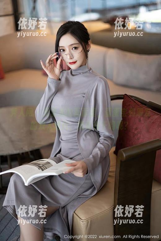 秀人网 - 无圣光的画面里，蛋蛋宝和朋友的双人进化，究竟在干吗呢？