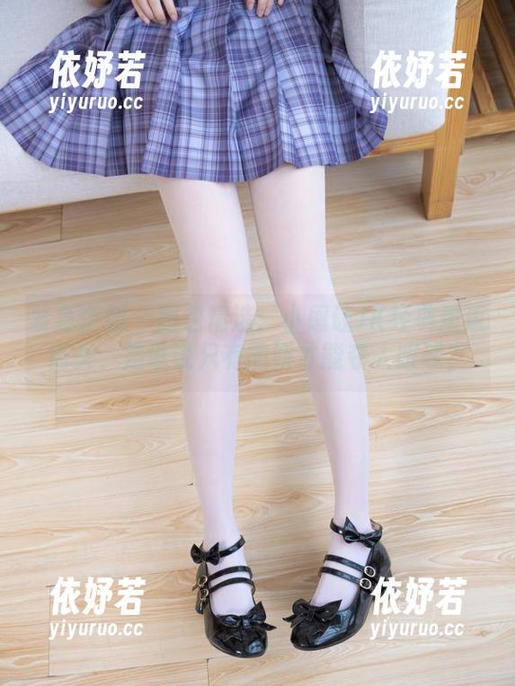 紧急企划-小恩 紧急企划 - 图包精选:小恩让JK经典重返街头,是谁说只有撒娇才能夺人眼球?