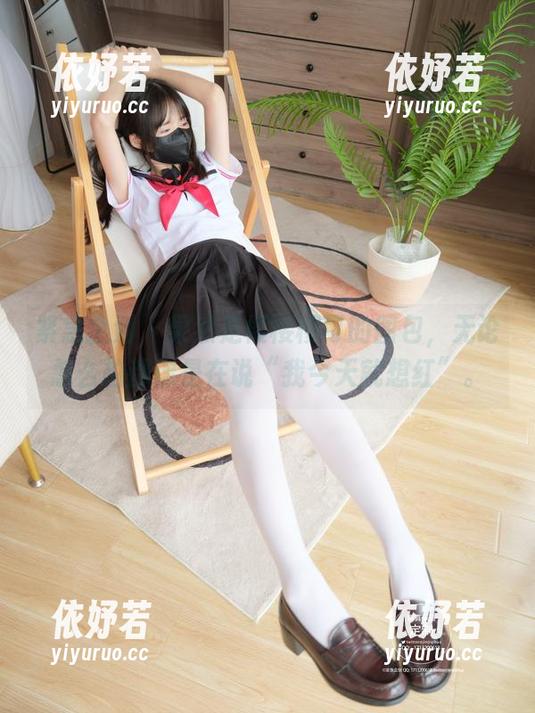 紧急企划 - 果然是樱樱樱可的图包，无论怎么拍都像是在说“我今天就想红”。