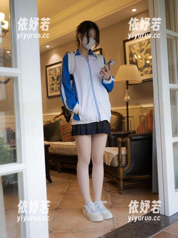 紧急企划 - 原图直击：见希w的泳装穿搭，阳光也是对手