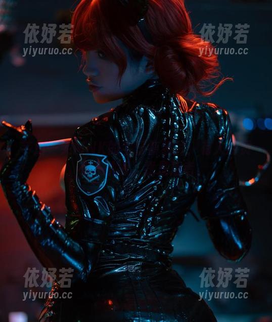 芊川一笑MNK 芊川一笑MNK的牛仔裤照片:有人点赞,有人扶墙,我是后者。