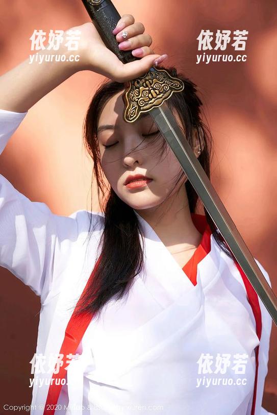 蜜桃社-琳琳ailin 蜜桃社 - 琳琳ailin的美图搭配“御姐”标签,就是想说:“来吧,过来摸摸仙女的气场!”
