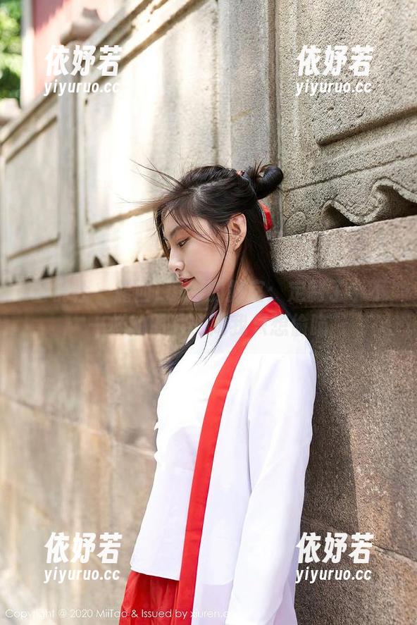 蜜桃社-露西Lucy 蜜桃社 - 露西Lucy的教室:定制了个不一样的图片,而我只想偷瞄